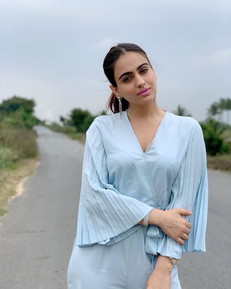 Akshapardasany