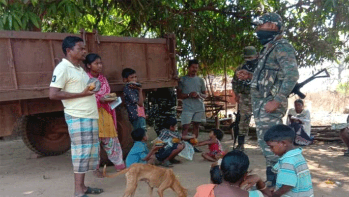 dantewada covid 19 crpf jawan one hand ak 47 and Second hand ration kpr dantewada covid 19 crpf jawan one hand ak 47 and Second hand ration kpr