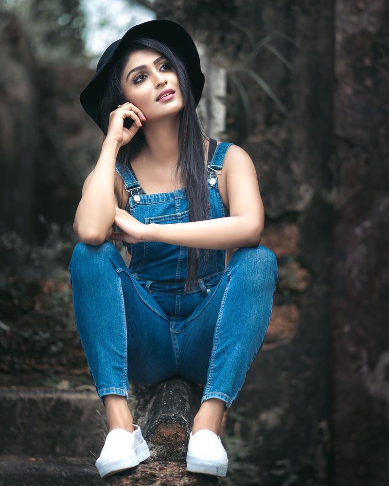 পরিচালক সাজিদ খানের বিরুদ্ধে ২০১৯ সালের শুরুতেই যৌন নির্যাতনের অভিযোগ নিয়ে এসেছিলেন মডেল রেচেল হোয়াইট।