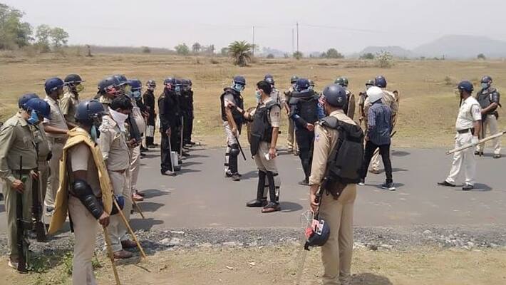 Police Coronation People will never come out. !! The people who give the Idea. Police Coronation People will never come out. !! The people who give the Idea.