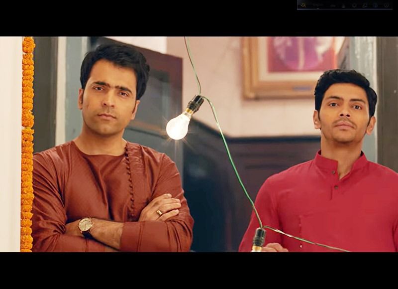 সোনাদাঃ প্রথম আত্মপ্রকাশ গুপ্তধনের সন্ধানে ছবির মধ্যে দিয়ে। বর্তমানে এই গোয়েন্দা চরিত্রও ঝড় তুলেছে দর্শক মহলে। মুখ্যভুমিতাকে অভিনয় করেছেন আবির চট্টোপাধ্যায়।