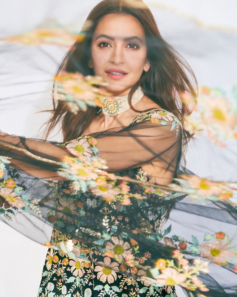 Kriti khanbandra 