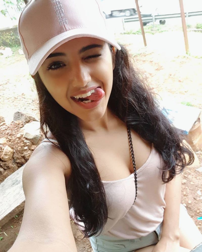 Malavikasharma 