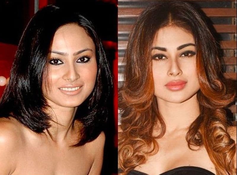 কপাল চওড়া হওয়ার কারণে তিনি কয়েক বছর আগেই হেয়ারলাইন কারেকশন করে কপাল ছোট করিয়ে নেন।