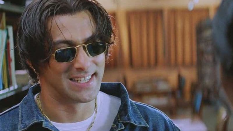 गौरतलब है कि सलमान खान की फिल्म 'तेरे नाम' 2003 में रिलीज हुई थी। इस मूवी को दर्शकों से भरपूर प्यार मिला था। लोगों ने इसमें सलमान खान के हेयर स्टाइल तक को कॉपी किया था और यहीं से सलमान का करियर आगे बढ़ता चला गया। 