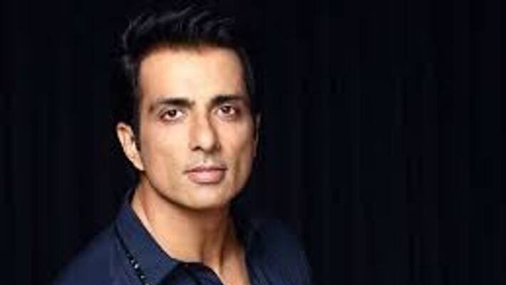 Actor Sonu Sood offers meals to more than 45,000 people in Mumbai Actor Sonu Sood offers meals to more than 45,000 people in Mumbai