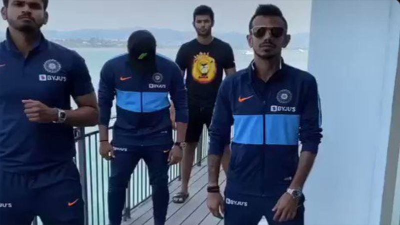 लॉकडाउन से पहले उन्होंने टीम इंडिया के खिलाड़ियों के साथ कई वीडियो बनाए थे।