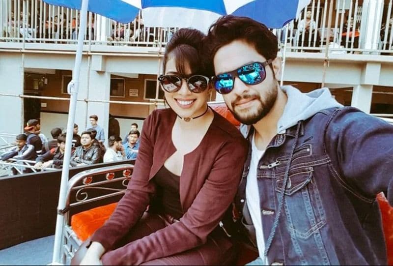 পার্টিতে তাঁকে গ্লাস হাতে দেখা গেলেও পরে পুলিশের তথ্য অনুযায়ী জানা যায়, মদ্যপান করেননি বিক্রম।