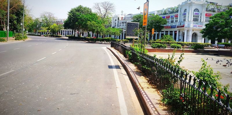 രാജ്യത്ത് കൊവിഡ് ബാധിച്ചവരുടെ എണ്ണം 12,370 ആയി. ഇതുവരെ കൊവിഡ് ബാധിച്ച് മരിച്ചത് 422 പേരാണ്. ഓരോ ദിവസവും ആയിരത്തിന് മുകളിൽ ആളുകൾക്കാണ് രാജ്യത്ത് കൊവിഡ് രോഗം ബാധിക്കുന്നത്. കൂടുതൽ പരിശോധനകൾ വേണമെന്ന് ഐസിഎംആര് ആവശ്യപ്പെടുന്നുണ്ട്.