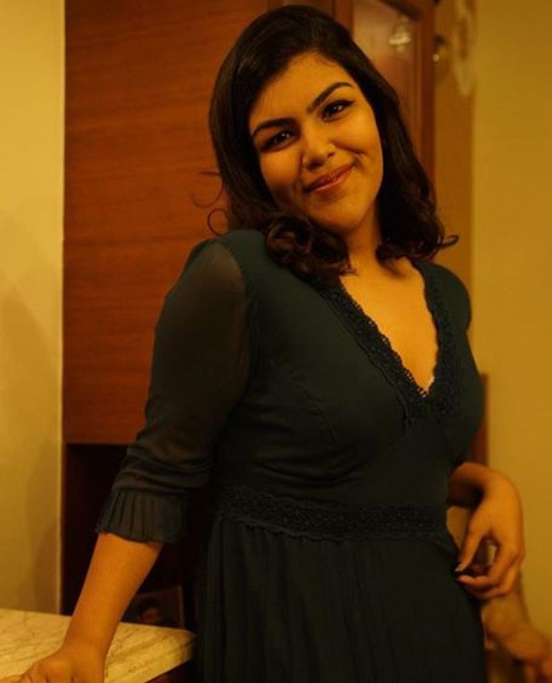 Actress Kushpoo Daughter Anandita Photos 