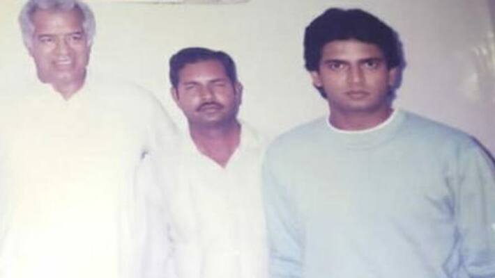 Ramayana Lakshman Aka Sunil Lehri Shared photo With dara singh hanuman and praised During Corona virus lockdown KPY Ramayana Lakshman Aka Sunil Lehri Shared photo With dara singh hanuman and praised During Corona virus lockdown KPY