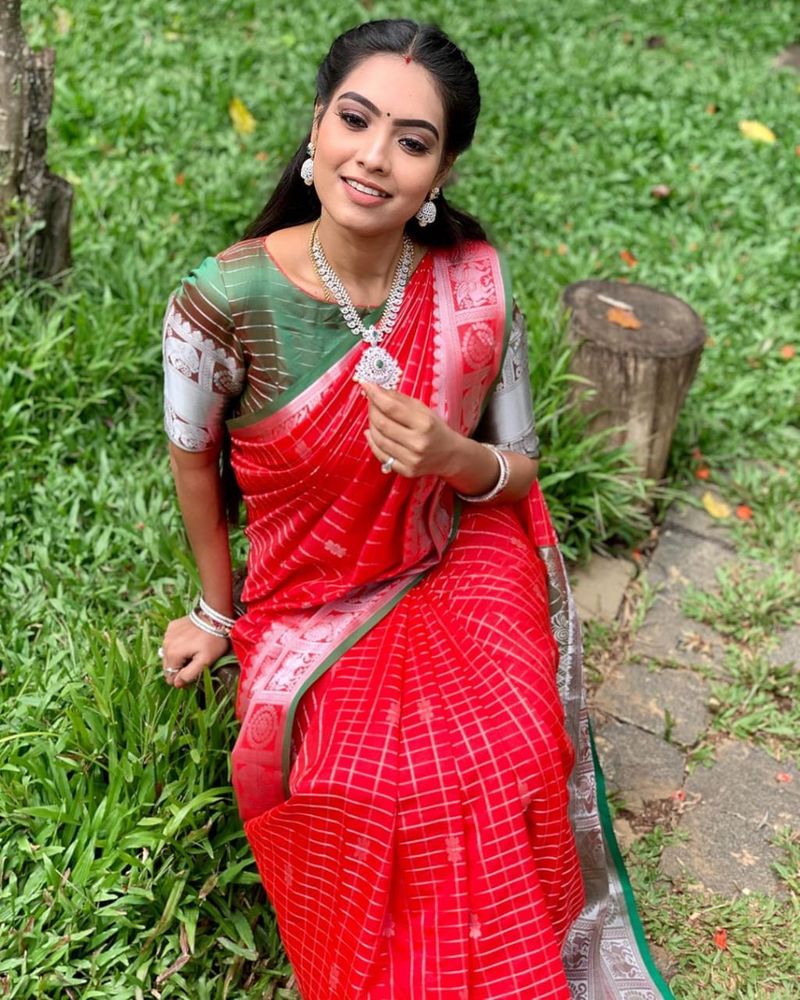 Pavithra janani 