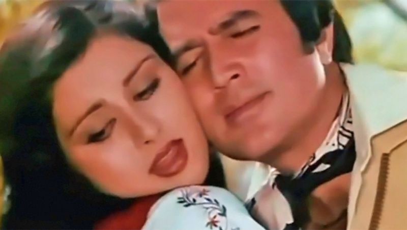 সুপার স্টার হওয়ার কয়েকদিনের মধ্যে বদলে গিয়েছিল তাঁর স্বভাব, কথা, ব্যবহার সবকিছু। সেটে আসতেনও দেরিতে।