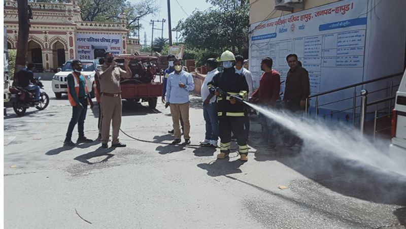 वैसे लॉकडाउन में घरेलू कलह के मामले बढ़ गए हैं। बिहार महिला आयोग ने कहा है कि पिछले कुछ दिनों में कई शिकायते मिली हैं। शिकायतें फोन पर, ईमेल के जरिए भेजी जा रही हैं। (प्रतीकात्मक फोटो)
