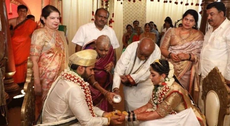 Former CM Kumaraswamy son wedding to be a simple