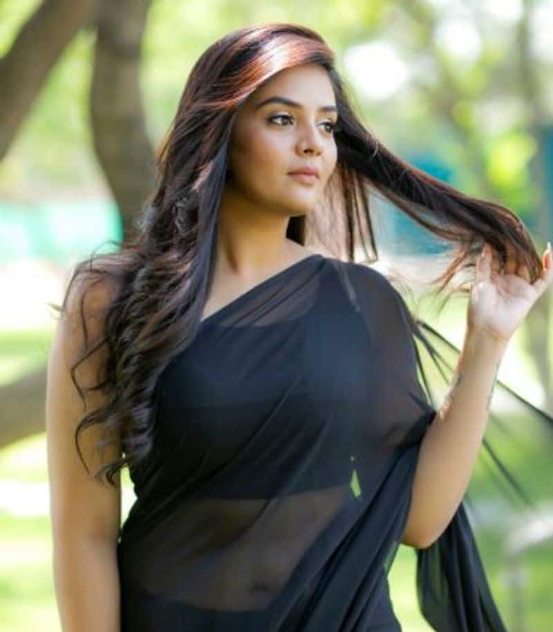 bigg boss contestant monal will success in reality shows ksr