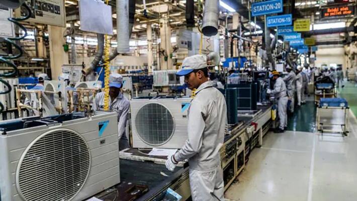 10 hours work to factory workers in karnataka 10 hours work to factory workers in karnataka