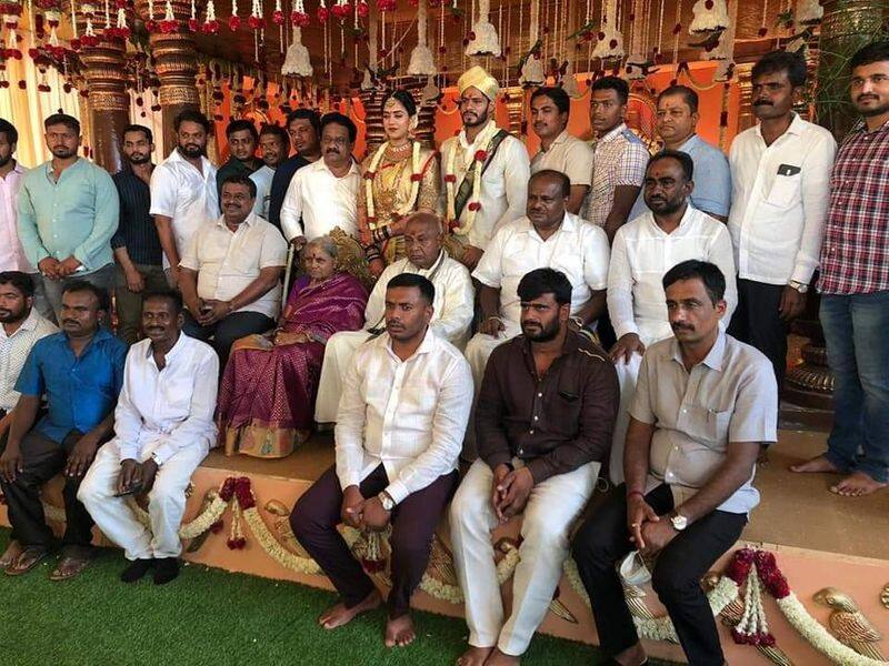 Not necessary to wear masks, did nothing wrong: Kumaraswamy defends son's lockdown wedding