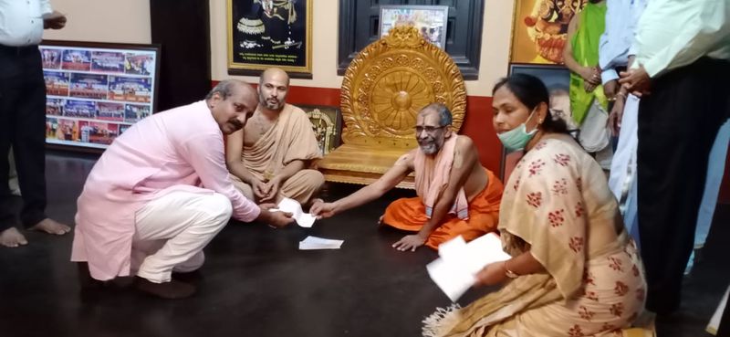 ಶಾಸಕ ರಘುಪತಿ ಭಟ್, ಜಿಲ್ಲಾಧಿಕಾರಿ ಜಿ.ಜಗದೀಶ್, ಎಸ್ ಪಿ ವಿಷ್ಣುವರ್ಧನ್ ಈ ಸಂದರ್ಭದಲ್ಲಿ ಹಾಜರಿದ್ದರು.