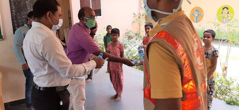 Dr Prakash Rajapur Continued Service while daughte Suffering from Dengue fever