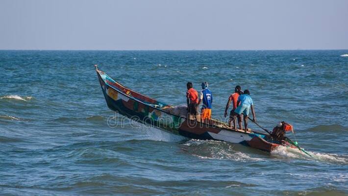 tamilnadu fishermans demand to evacuvate foring fishing ships tamilnadu fishermans demand to evacuvate foring fishing ships