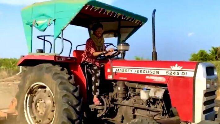 actress keerthi pandian doing agricultural work video goes viral actress keerthi pandian doing agricultural work video goes viral
