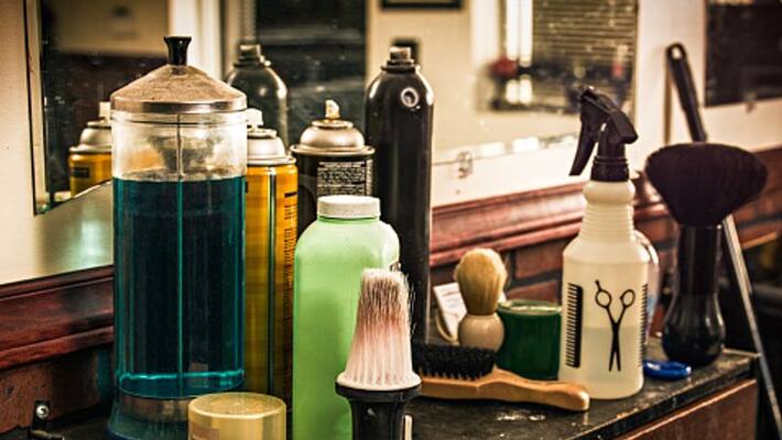 In pandemic situation keep these things in mind before going to parlor or salon BDD In pandemic situation keep these things in mind before going to parlor or salon BDD