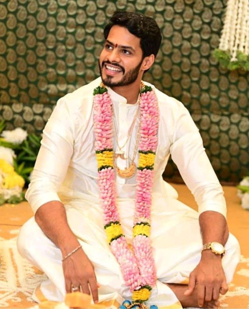 Nikil Kumarasamy - Revathy Marriage Photos