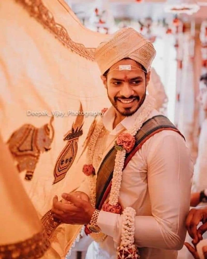Nikil Kumarasamy - Revathy Marriage Photos