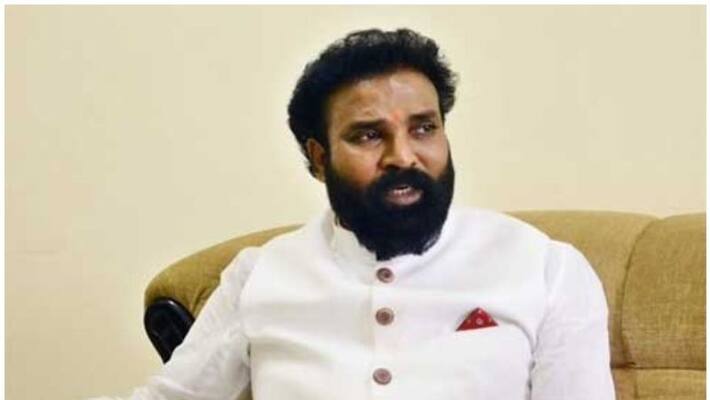 Gargle salt and turmeric can cure covid 19; Karnataka health Minister Gargle salt and turmeric can cure covid 19; Karnataka health Minister