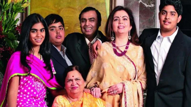बहुत साल पहले एक इंटरव्यू में नीता ने बताया कि उन्होंने मुकेश के सामने शर्त रख दी कि अगर वो शादी के बाद भी उन्हें स्कूल में पढ़ाने की इजाजत देते हैं तभी वो शादी के लिए हां करेंगी। मुकेश अंबानी के हां करने के बाद ही नीता ने शादी के लिए हामी भर दी और अमीर खानदान की बहू बनने के बाद भी नीता ने प्राइवेट स्कूल में पढ़ाना जारी रखा। दोनों के तीन बच्चे हैं आकाश, ईशा और अनंत अंबानी। ईशा और आकाश की शादी हो चुकी है।