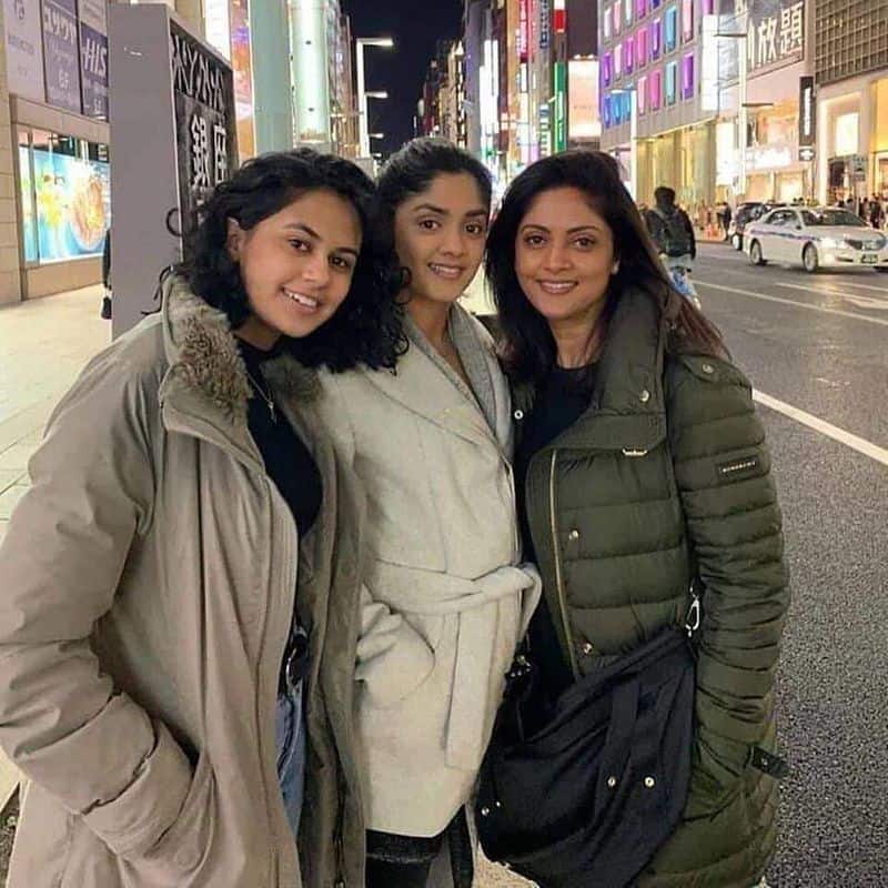 First Time Actress Nadhiya Released Her Two Daughters Photos in instagram