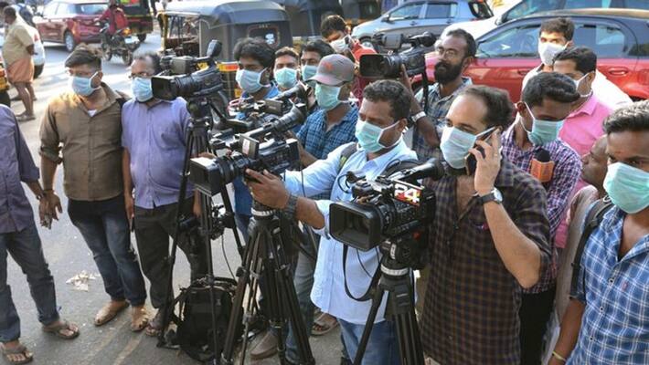 Journalists covering corona-related incidents should take precautions: I&B Ministry Journalists covering corona-related incidents should take precautions: I&B Ministry