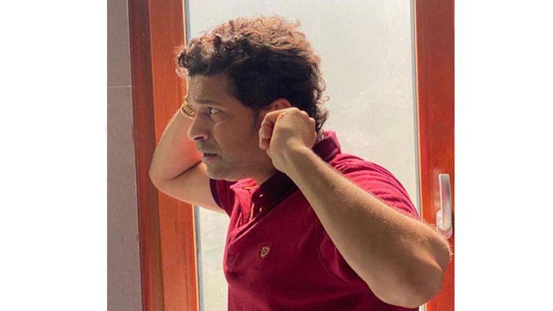 COVID 19 Effect Cricket legend Sachin Tendulkar turns hair stylist during India lockdown