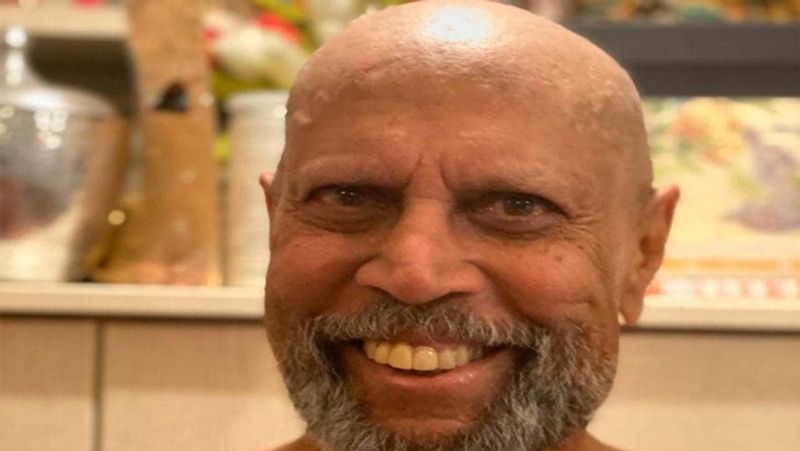 अपने नए लुक में उन्होंने कई पोज देकर फोटो खिंचवाए हैं। 