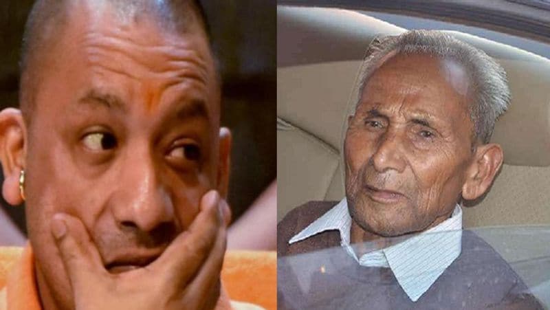 प्रकाश ने मीडिया को दिए एक इंटरव्यू में बताया कि सीएम योगी के पिता अपने विभाग में भी बहुत सम्मानित थे। वन विभाग में फारेस्ट रेंजर के पद से 1991 में ही वह सेवानिवृत हो चुके थे। पंचूर जाते वक्त रास्ते में हम एक घंटे के लिए कोटद्वार में वन विभाग के गेस्ट हाउस पर रुके थे। उस समय वहां मौजूद तमाम कर्मचारी योगी जी के पिताजी की दिल खोलकर तारीफ कर रहे थे। सेवानिवृति के वर्षों बाद भी कर्मचारी उनकी कर्तव्यपराणयता को भुला नहीं सके थे।' 