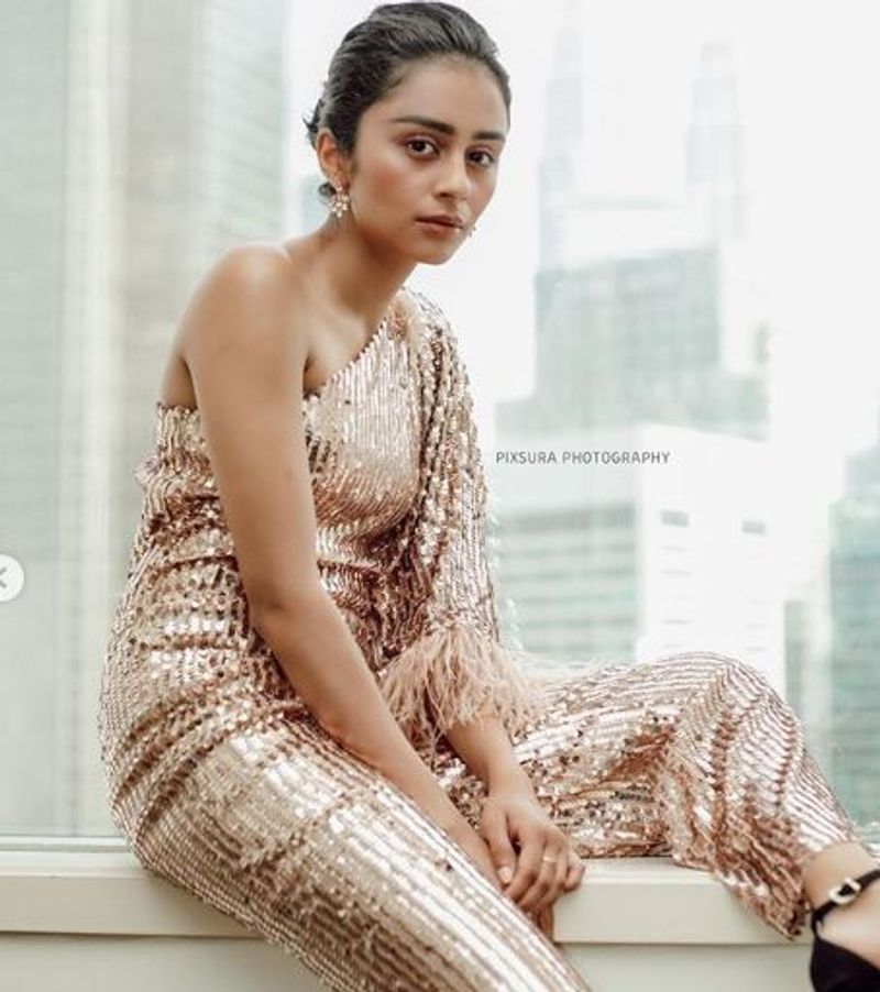 Super Singer Pragathi Morden Photos
