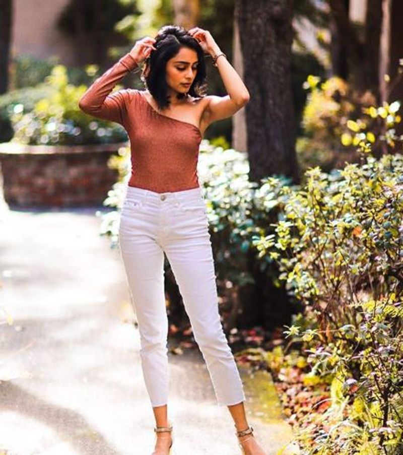Super Singer Pragathi Morden Photos
