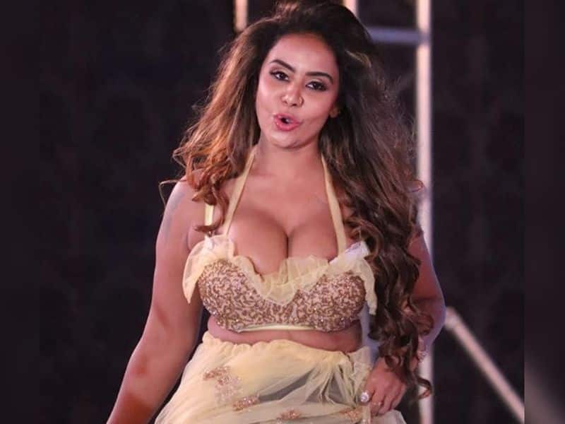 Actress Sri Reddy Young Age Hot Photoshoot going viral