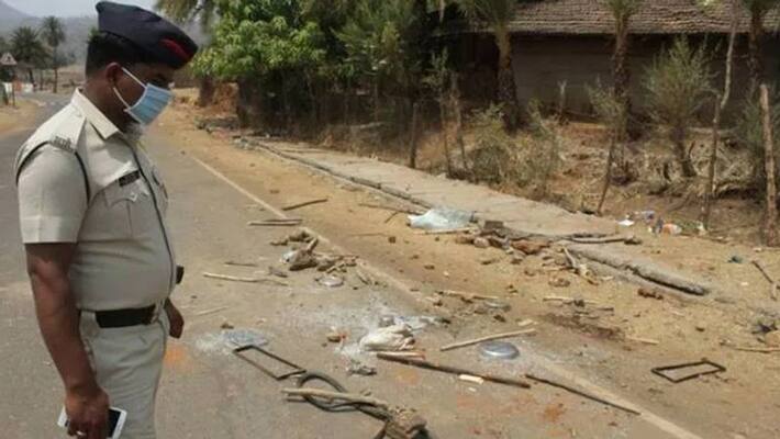 101 arrested in palghar mob lynching none of them are muslims says maharashtra minister 101 arrested in palghar mob lynching none of them are muslims says maharashtra minister