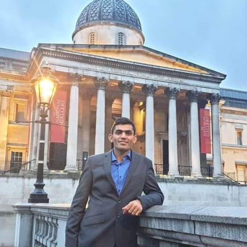 गंगा अपने सभी चरणों में सफल रहे और साल 2016 में महज 23 साल की उम्र में दूसरी अटेंप्ट में यूपीएससी सिविल सेवा परीक्षा पास करके इतिहास रच दिया। फिर गंगा साल 2017 बैच गुजरात कैडर के अधिकारी चुने गए थे।
गांव से आने वाले इस लड़के ने लोगों के दिलों में अपने अच्छे विचारों से भी जगह बनाई। समाज सेवा करने के लिए ही उसने सिविल सेवा में जाना चुना था। 