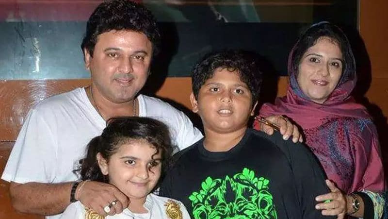 रियल लाइफ में अली शादीशुदा हैं। उनकी शादी 2005 में हुई थी। अली की पत्नी का नाम सिद्दीका असगर है। अली के दो बच्चे भी हैं। उन्होंने अपने बेटे का नाम नुयान और बेटी का नाम अदा रखा है। कहा जाता है कि शूटिंग के बाद अली अपना ज्यादातर समय फैमिली के साथ ही बिताते हैं। हालांकि, वे अपने फ्रेंड्स के लिए बराबर वक्त निकालते हैं।