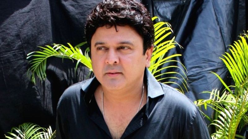 अली ने 1987 में दूरदर्शन के शो 'एक दो तीन चार' से एक्टिंग करियर शुरू कर किया था। उस समय उनकी उम्र करीब 21 साल थी। हालांकि, उन्हें असली पहचान 2000-08 के बीच एकता कपूर के शो 'कहानी घर घर की' से मिली थी। इस शो में उन्होंने कमल अग्रवाल की भूमिका निभाई थी। अली ने 'कुटुंब', 'हम पांच' सीजन-2, 'घर की बात है', 'एफआईआर', 'जीनी और जूजू', 'कॉमेडी नाइट्स विद कपिल' जैसे शोज में काम किया है।