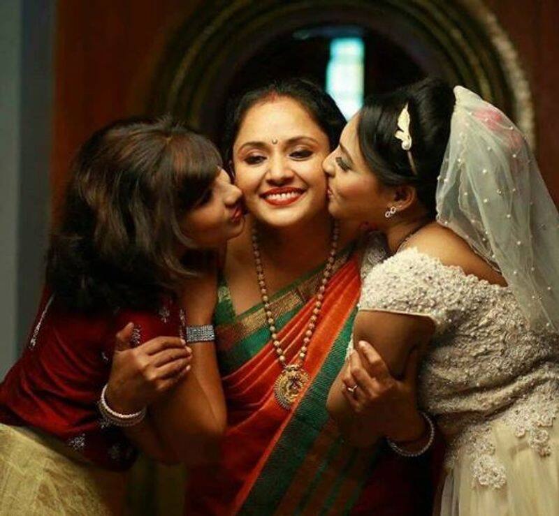 uppum mulakum fame nisha sarangh celebrate her daughters birthday