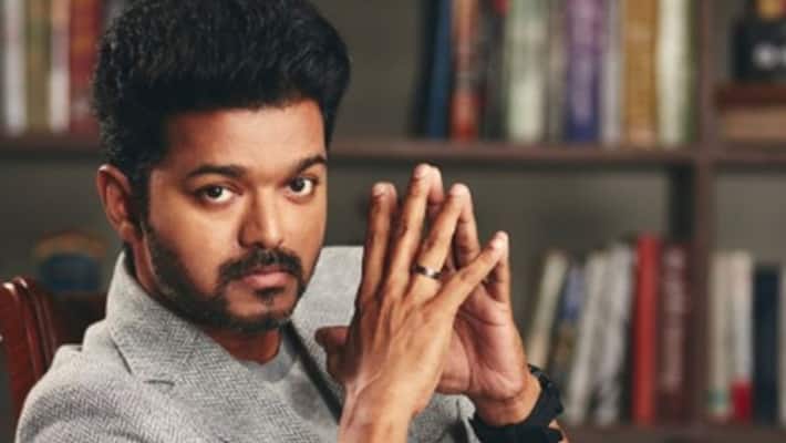 South Star thalapathy vijay donates 1.30 crore rupees in CM And PM Cares fund Against fight to corona virus KPY South Star thalapathy vijay donates 1.30 crore rupees in CM And PM Cares fund Against fight to corona virus KPY