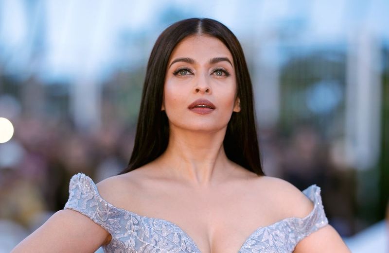  According to her fans, the actress is the most beautiful woman in the world