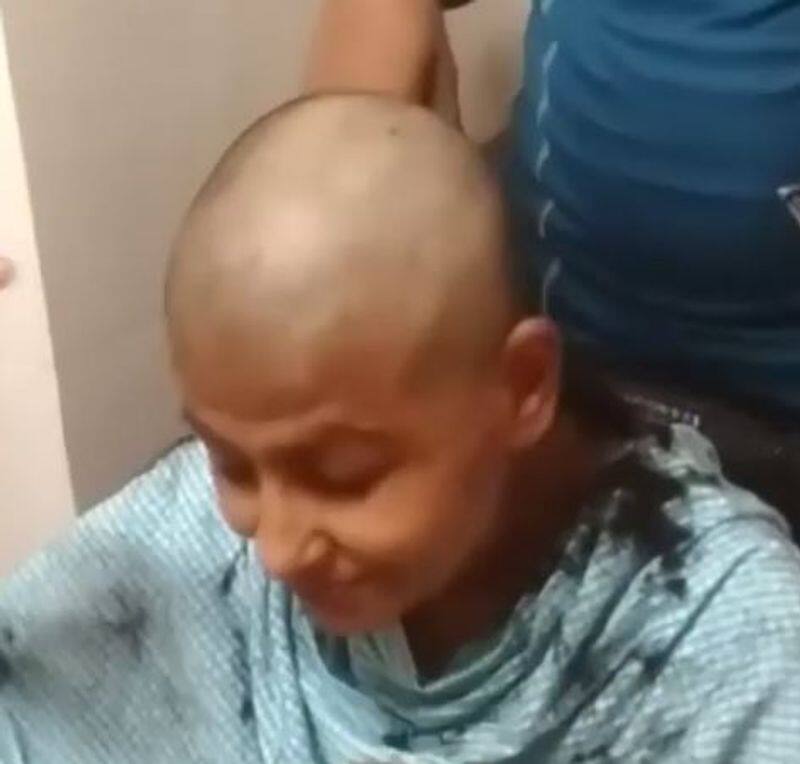 actress jaya pattacharya release the shave head video