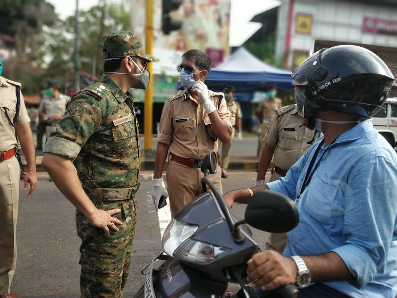 മാത്രമല്ല, ജില്ലയ്ക്കകത്ത് ഹോംഡെലിവറി സംവിധാനം നേരത്തെ ഒരുക്കിയിരുന്നു അത് ഒന്നുകൂടി ഊര്ജ്ജിതമാക്കും.