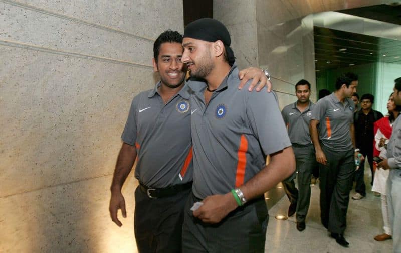 Rohit Sharma and Harbhajan singh responds on MS Dhoni's come back to Indian Team