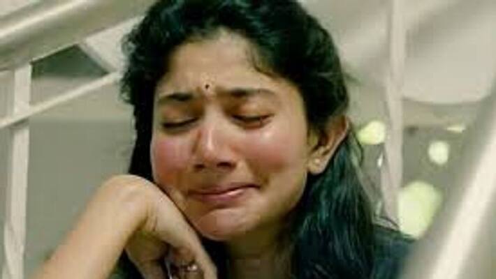 Actress Sai pallavi Showers Praise on Sillu karupatti Dirctor halitha shameem For Making Such a good movie Actress Sai pallavi Showers Praise on Sillu karupatti Dirctor halitha shameem For Making Such a good movie